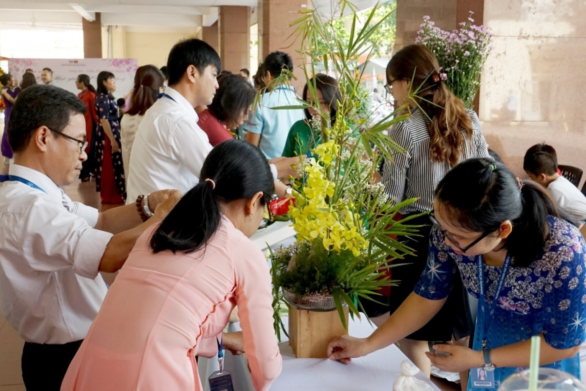 Đội dự thi của Khoa Văn học