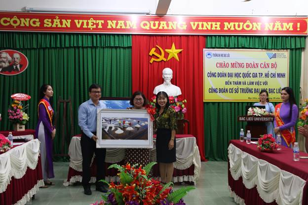 Công đoàn ĐHQG-HCM giao lưu với Công đoàn Trường ĐH Bạc Liêu