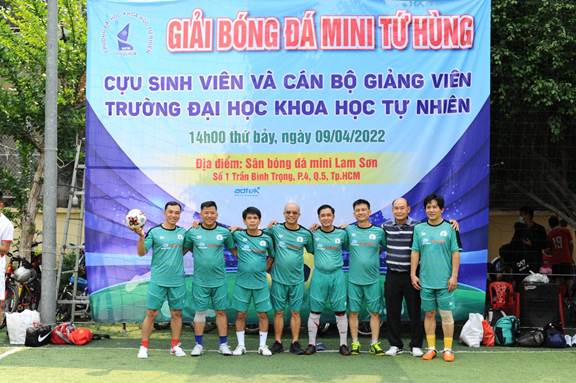 Giải bóng đá cán bộ - Giảng viên và Cựu sinh viên trường đại học Khoa học Tự nhiên năm 2022