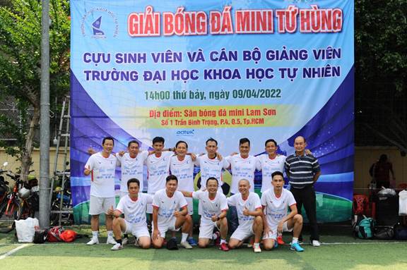 Giải bóng đá cán bộ - Giảng viên và Cựu sinh viên trường đại học Khoa học Tự nhiên năm 2022