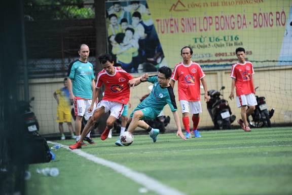 Các trận đấu diễn ra với không khí vui tươi, thể hiện tinh thần fair play