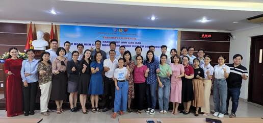 Hình 1: Toàn thể đại biểu chụp lưu niệm